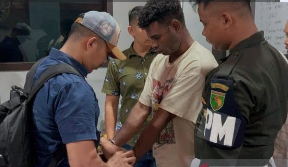 Tukang Parkir di Jayapura Tewas Ditembak Oknum TNI, Diduga Akibat Sengketa Tarif Parkir.