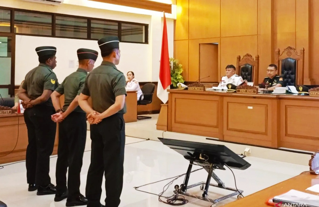 Tiga Prajurit Pembunuh Kacab BRI Dituntut Ringan Oditur Militer, Keluarga Menangis Histeris Minta Keadilan!