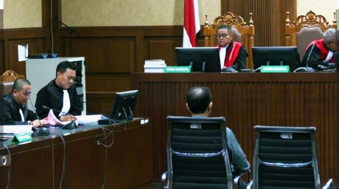 Sidang Nadiem Makarim Mendadak Tegang! Hakim Tegur Tentara di Ruang Sidang: “Ini TNI dari Mana, Ya?”