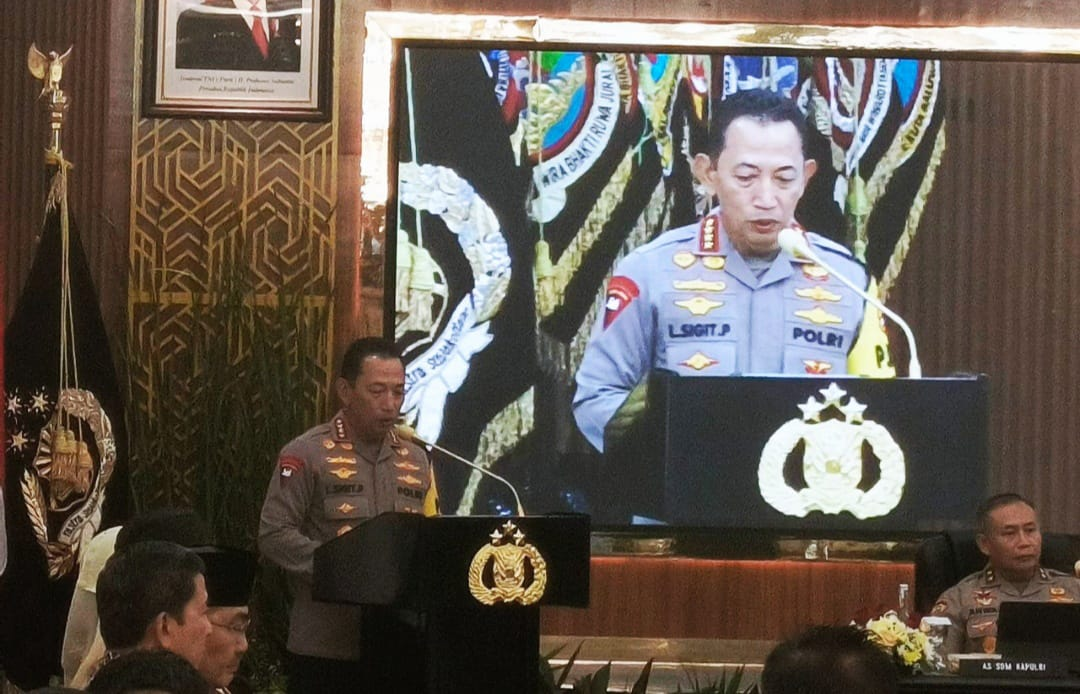 Tak Ada Lagi Alasan Lambat! Kapolri Perintahkan Layanan 110 Tancap Gas, Semua Aduan Warga Harus Dijawab Cepat.