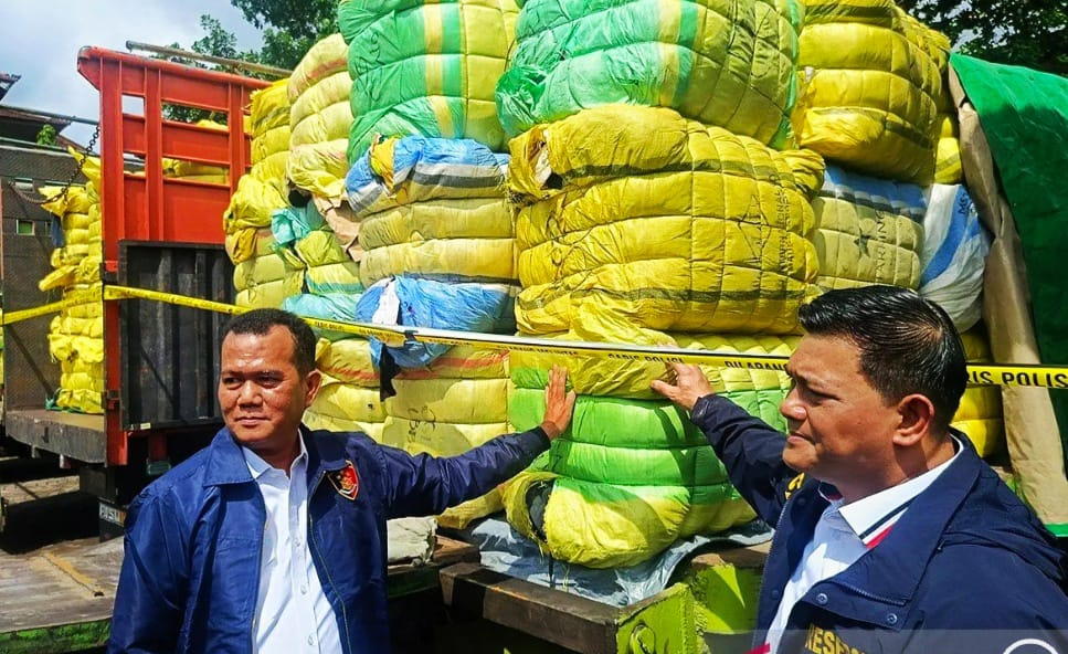 Bareskrim Bongkar “Kartel” Impor Pakaian Bekas Rp669 Miliar! Dugaan TPPU & Bakteri Berbahaya Diungkap!