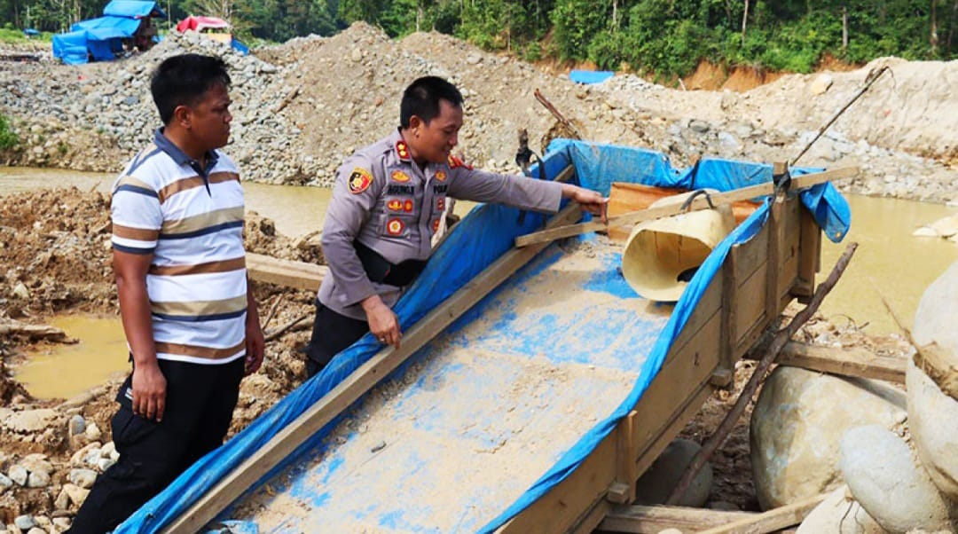 Tambang Emas Ilegal Way Kanan Dibongkar! Polisi Telusuri Aliran Dana Rp2,8 Miliar per Hari