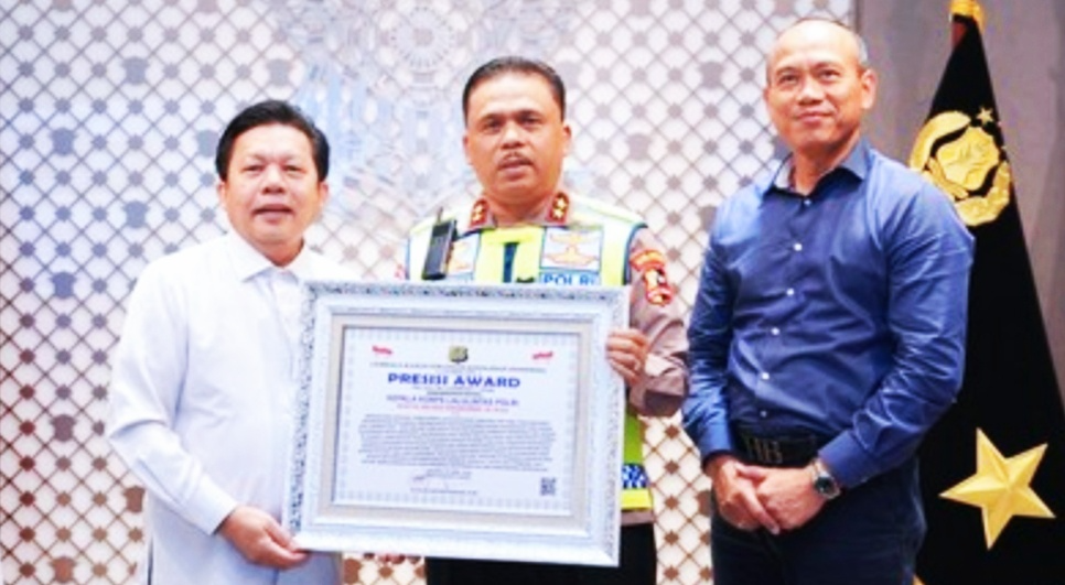 SUKSES BESAR! Mudik Lebaran 2026 Aman Terkendali, Kakorlantas Polri Sabet Presisi Award Usai Raih Kepercayaan Publik 94,3%