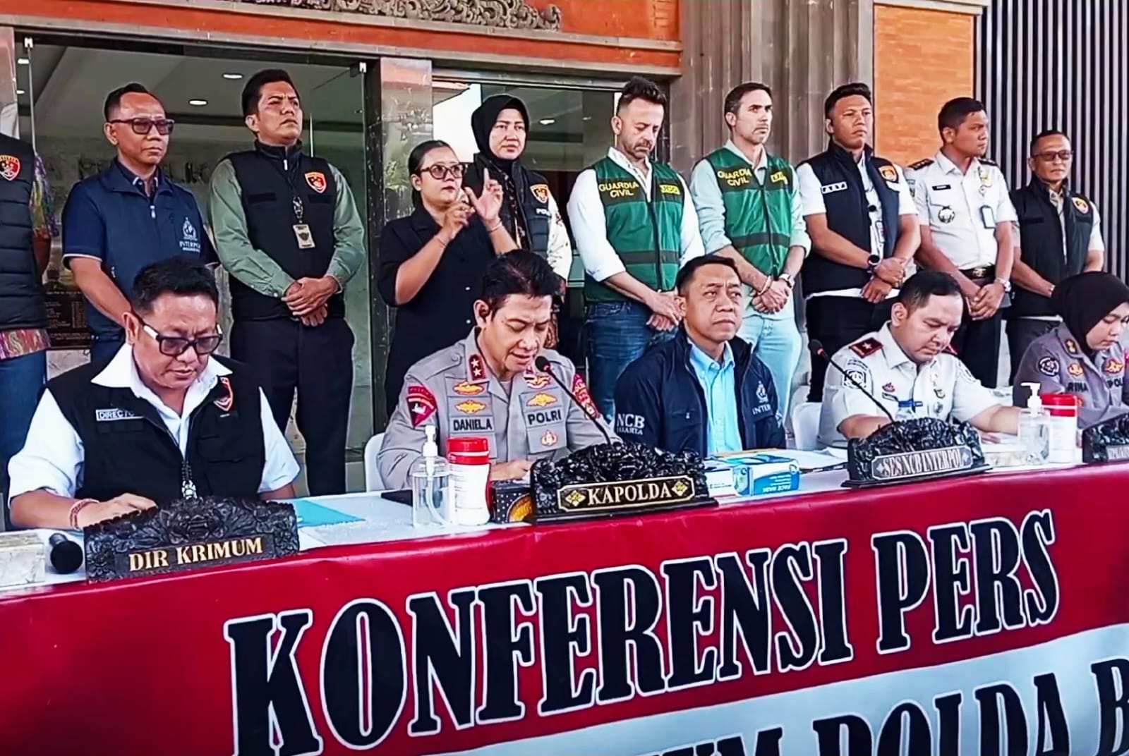 Buronan Interpol Ditangkap di Bali! Polri Kini Buru Dua WNA Rekannya