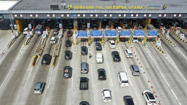 Lonjakan Besar! Kakorlantas Ungkap 1,85 Juta Kendaraan Sudah Tinggalkan Jakarta Lewat Tol