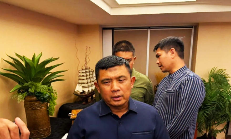 Tanggung Jawab Penuh! TNI AL Beri Santunan dan Kawal Medis Siswa Korban Peluru Nyasar di Gresik!