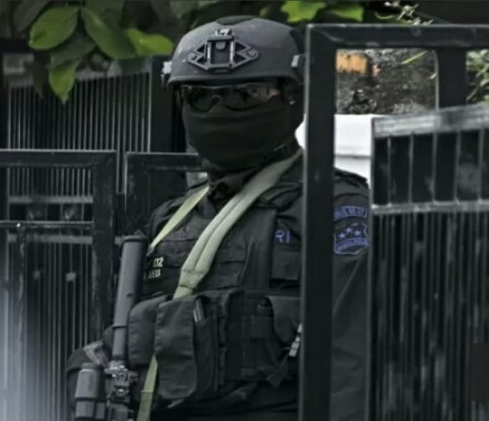 Densus 88 Tangkap 4 Anggota Jaringan Teroris di Sumut dan Sumbar.