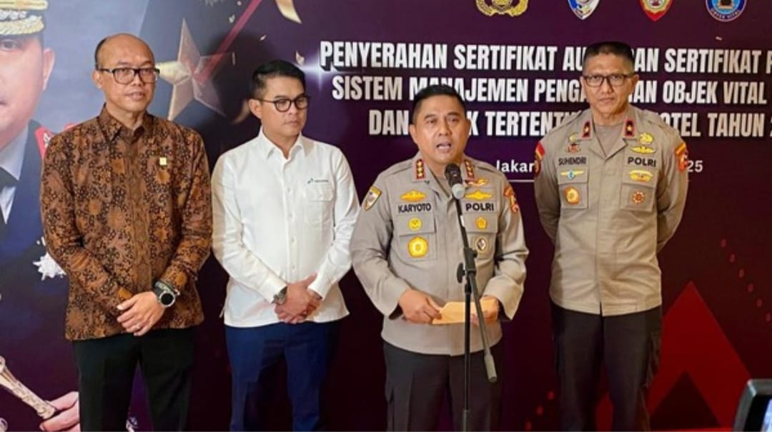 Polri Serahkan Sertifikat Audit Pengamanan Objek Vital Nasional 2025 kepada BUMN & Perusahaan Strategis