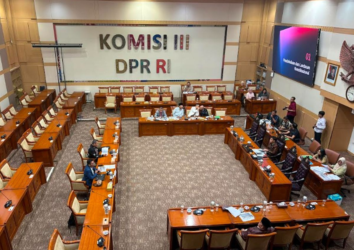 RUU Polri Bahas Aturan Anggota Polisi Aktif Masuk Ormas, Ketua Komisi III DPR: Jangan Sampai Ormas Lain Jealous dan Cemburu Sosial!